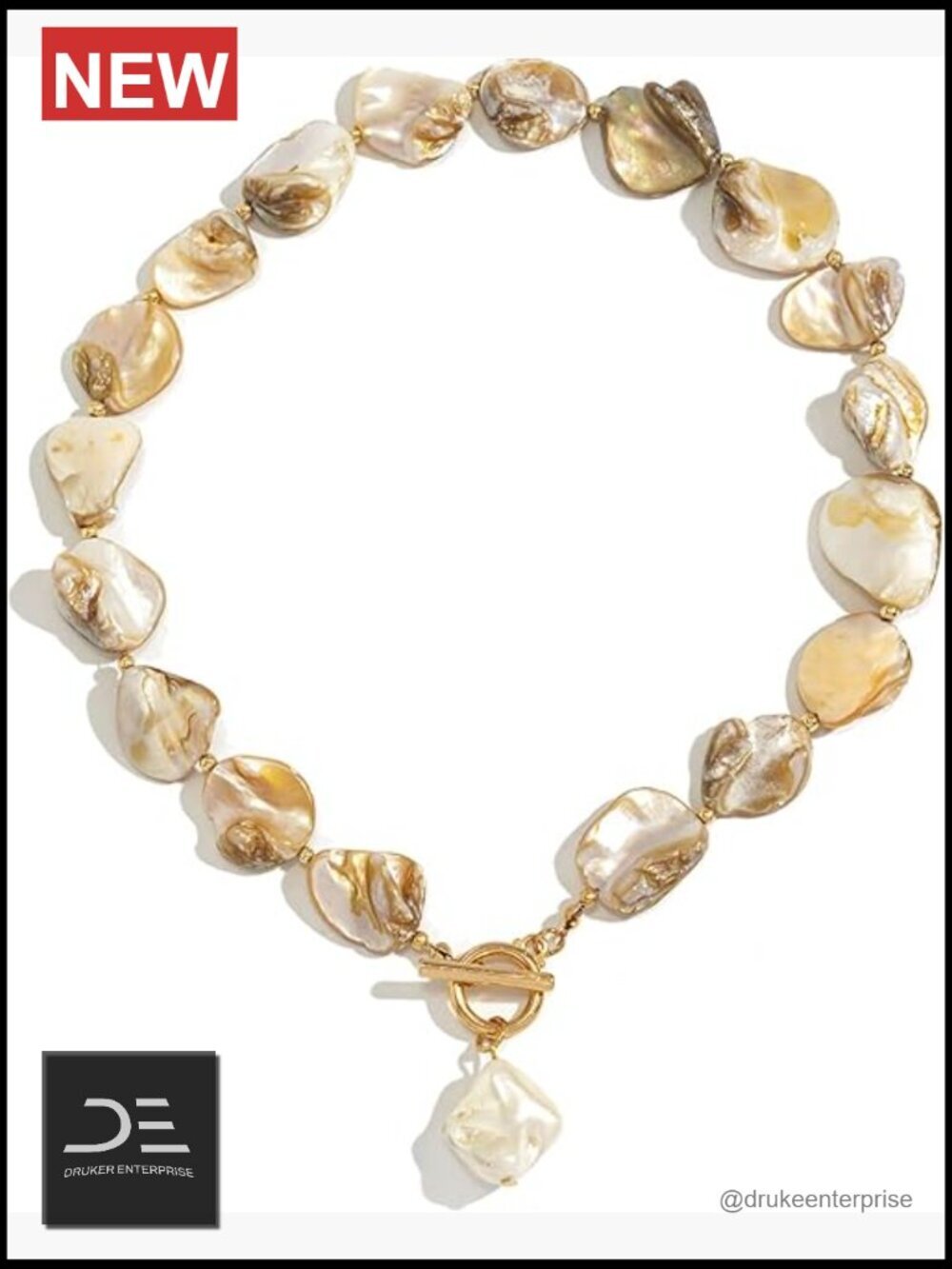 Chunky Shell Beaded Necklace with Baroque Pearl Pendant
